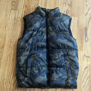 Old Navy Camo Puffer Vest Kids XL 14 16 Fleece Lined Pockets Boys Girls Outdoors